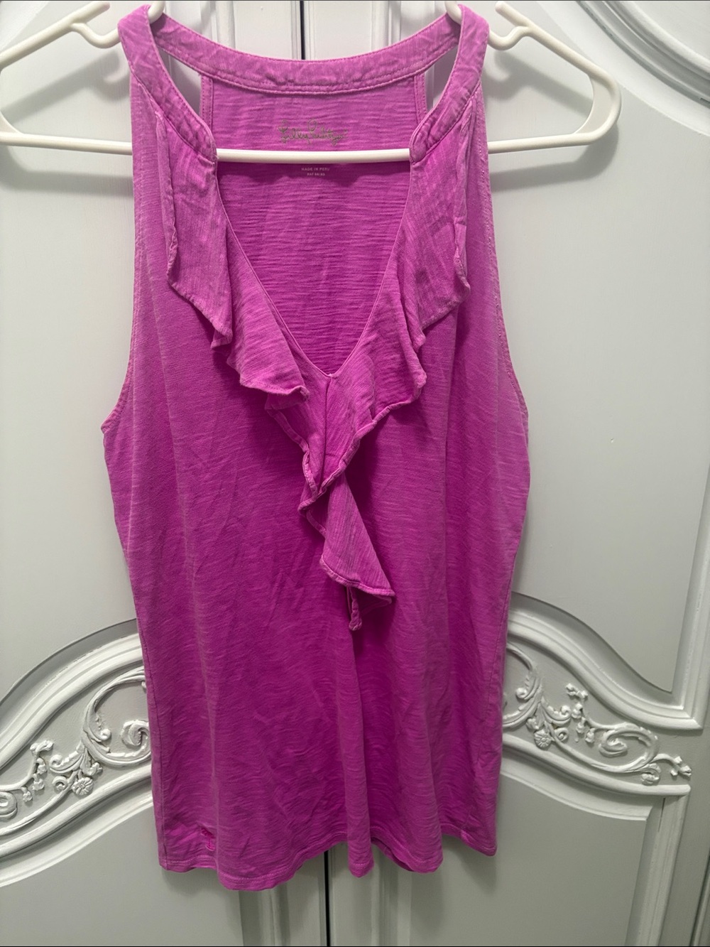 Lilly Pulitzer Magenta Ruffle V-Neck Tank - xs